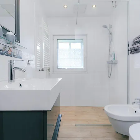 Hoheluft Wittensee - Perfekt Zum Fahrradfahren, Surfen Und Fuer Paare - Hunde Willkommen Apartman *