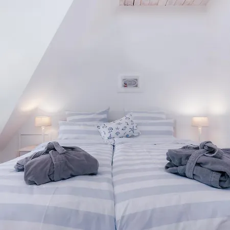 Hoheluft Wittensee - Perfekt Zum Fahrradfahren, Surfen Und Fuer Paare - Hunde Willkommen Apartman